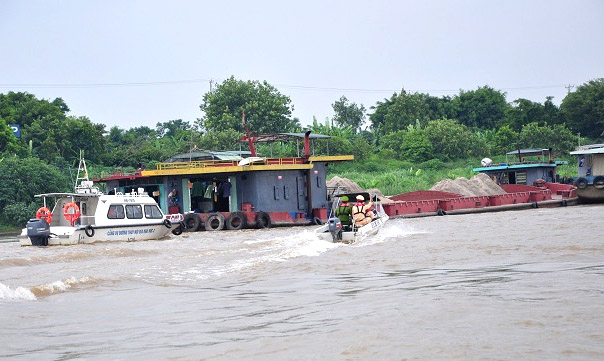 Cao điểm kiểm tra, xử lý phương tiện thủy nội địa vi phạm đăng ký, đăng kiểm